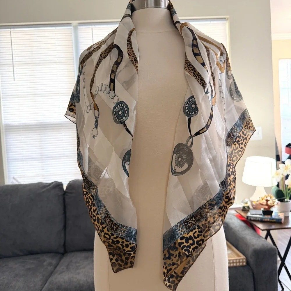 Unbranded medallions leopard